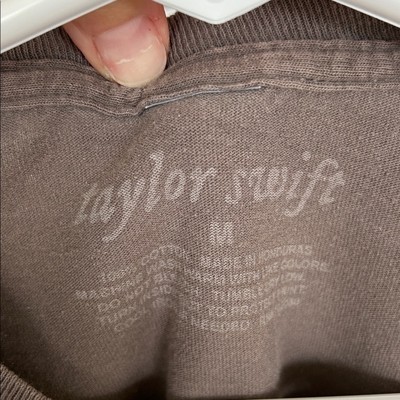 Taylor Swift Long Sleeve. Size medium. Gray. - Picture 5 of 5